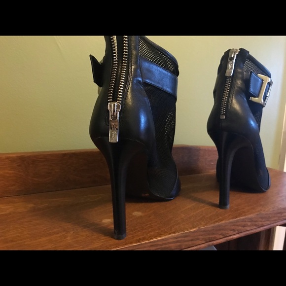 BCBGeneration Open Toe Booties with Mesh and Calf Leather Size 8M - Picture 7 of 10